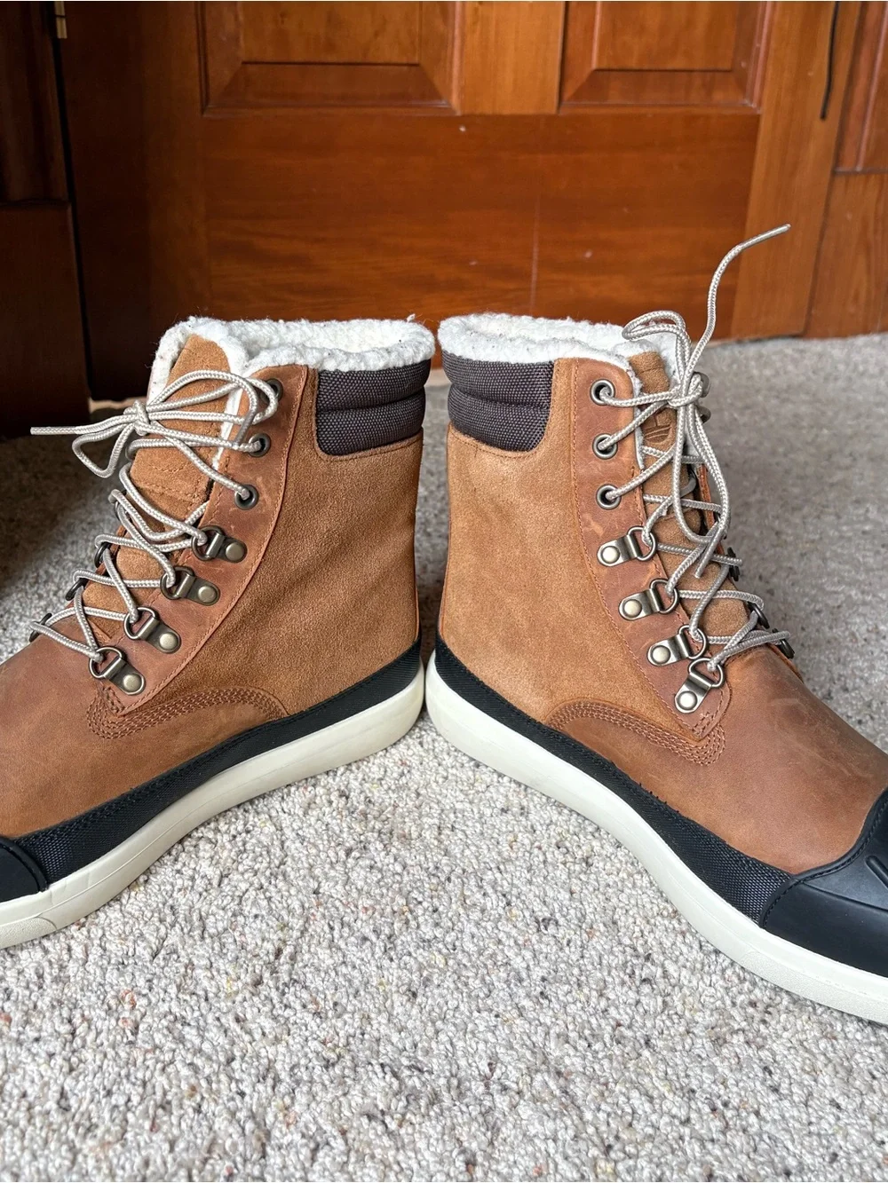 Timberland Brown and Black Waterproof Lace-Up Men's Winter Boots size 10